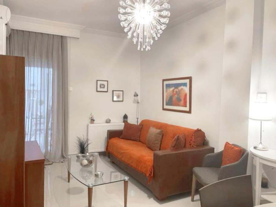 Crimson Suite: 1-Bedroom Apartment In เทสซาโลนิกิ ภายนอก รูปภาพ